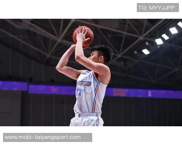 淡厚然表现亮眼篮板能力提升或将助其获得更多上场机会