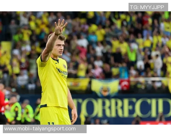 罗马队训练动态多夫比克与埃尔莫索恢复参与部分合练情况分析 罗马队训练动态多夫比克与埃尔莫索恢复参与部分合练情况分析